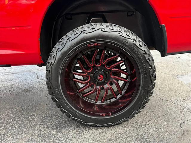2017 Ram 1500 SLT Crew Cab 4x4 6'4" Box