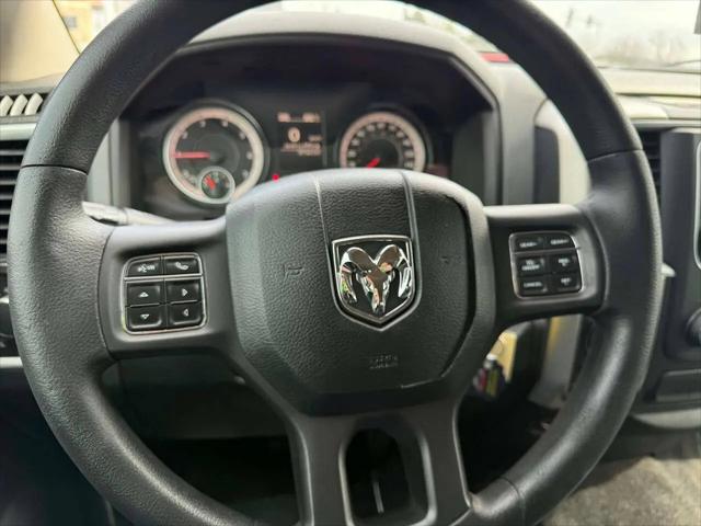 2017 Ram 1500 SLT Crew Cab 4x4 6'4" Box