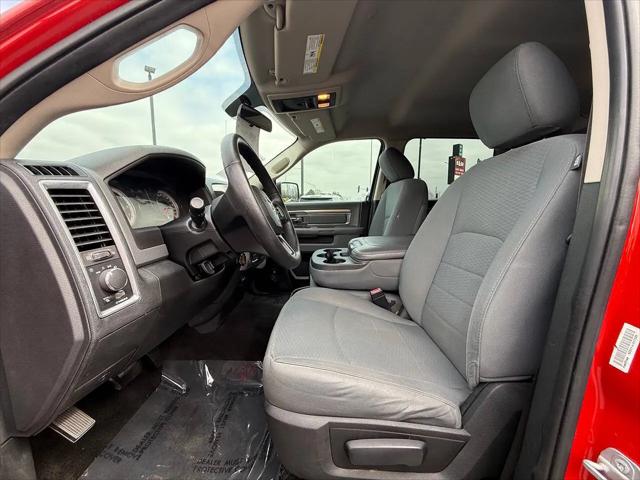 2017 Ram 1500 SLT Crew Cab 4x4 6'4" Box