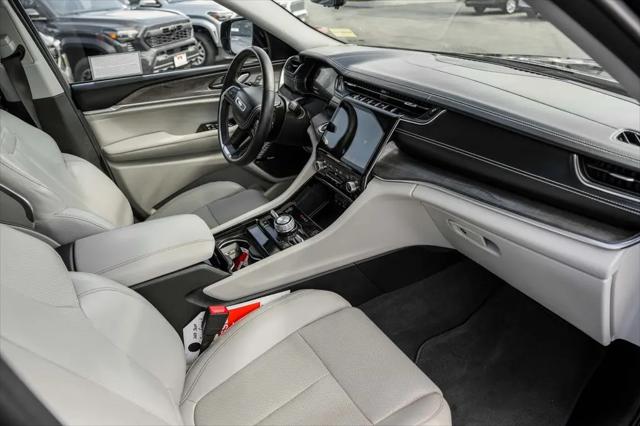 2022 Jeep Grand Cherokee L Overland 4x4