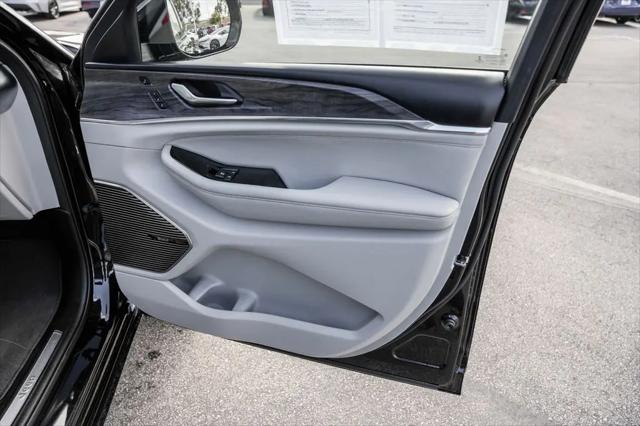 2022 Jeep Grand Cherokee L Overland 4x4