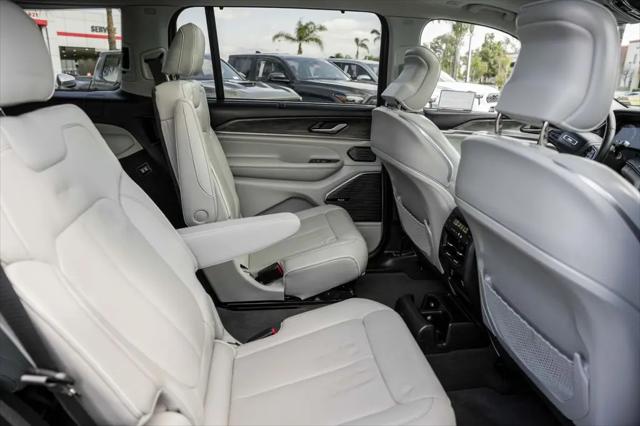 2022 Jeep Grand Cherokee L Overland 4x4