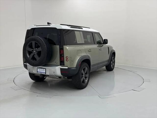 2020 Land Rover Defender 110 SE