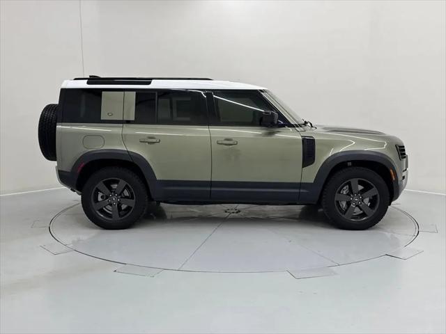 2020 Land Rover Defender 110 SE