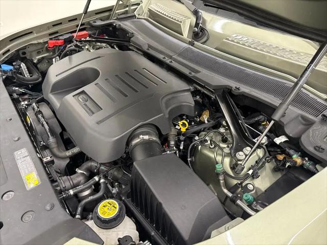 2020 Land Rover Defender 110 SE