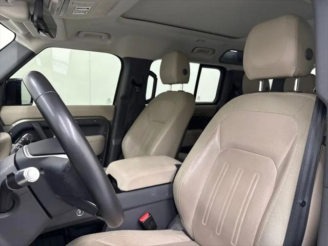 2020 Land Rover Defender 110 SE
