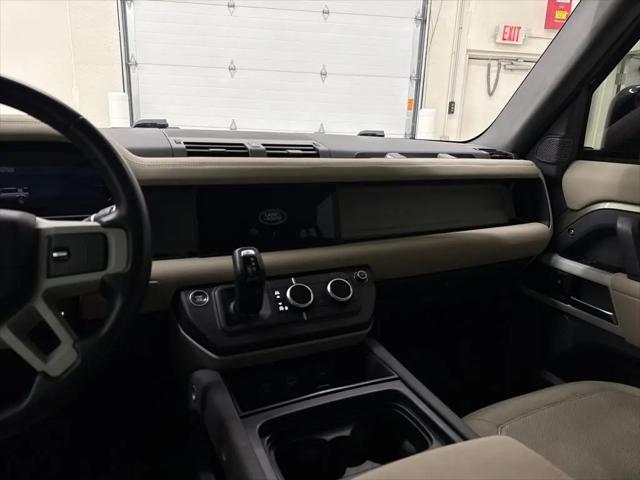 2020 Land Rover Defender 110 SE