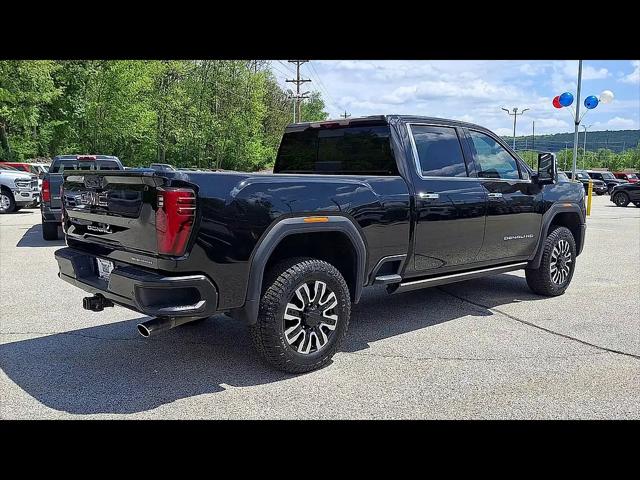 2024 GMC Sierra 2500HD 4WD Crew Cab Standard Bed Denali