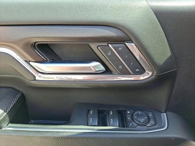 2024 GMC Sierra 2500HD 4WD Crew Cab Standard Bed Denali