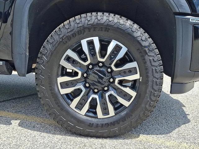 2024 GMC Sierra 2500HD 4WD Crew Cab Standard Bed Denali