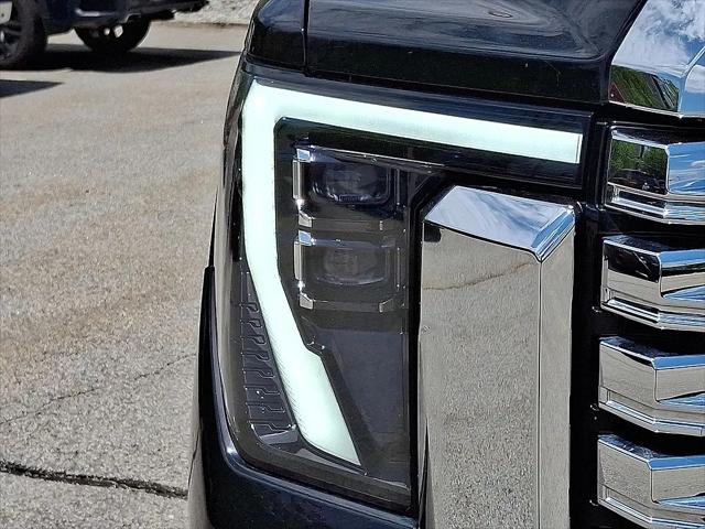 2024 GMC Sierra 2500HD 4WD Crew Cab Standard Bed Denali