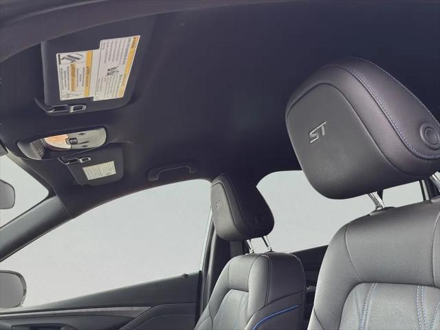 2025 Buick NV Sport Touring FWD