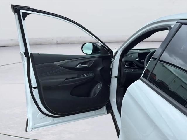 2025 Buick NV Sport Touring FWD
