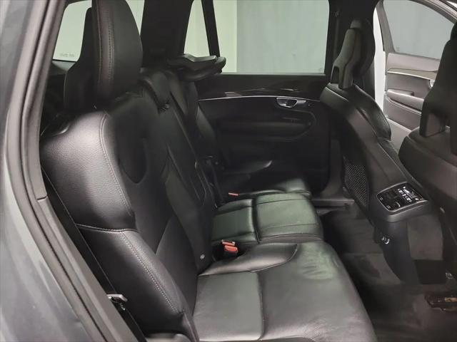 2017 Volvo XC90 T6 Momentum