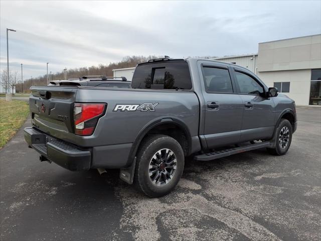 2023 Nissan TITAN Crew Cab PRO-4X 4x4 2023 Nissan TITAN Crew Cab PRO-4X 4x4