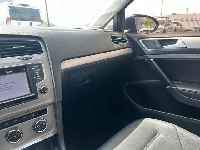 2017 Volkswagen Golf TSI Wolfsburg Edition 4-Door