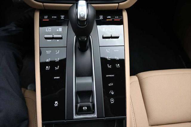 2026 Porsche Macan AWD