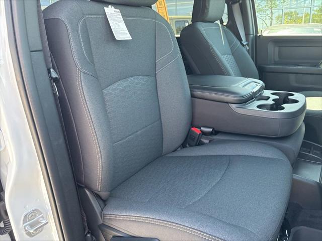 2026 Ram 2500 Black Express Crew Cab 4x4 64 Box