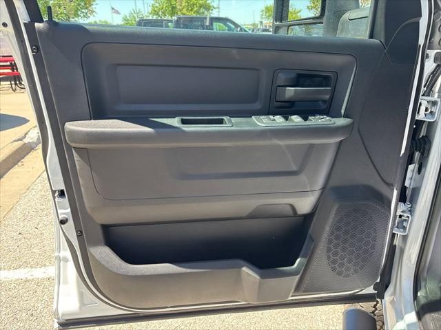 2026 Ram 2500 Black Express Crew Cab 4x4 64 Box