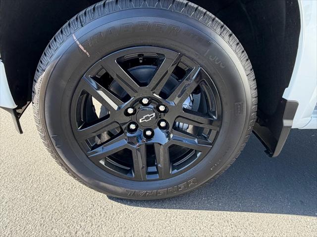 2026 Chevrolet Silverado 1500 2WD Double Cab Standard Bed Custom