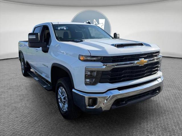 2025 Chevrolet Silverado 2500HD 4WD Crew Cab Standard Bed LT for sale in Murraysville, PA