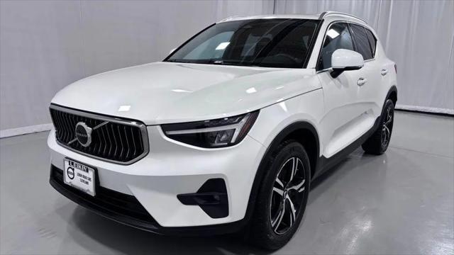 2023 Volvo XC40 B5 Plus Bright Theme for sale in Willoughby, OH