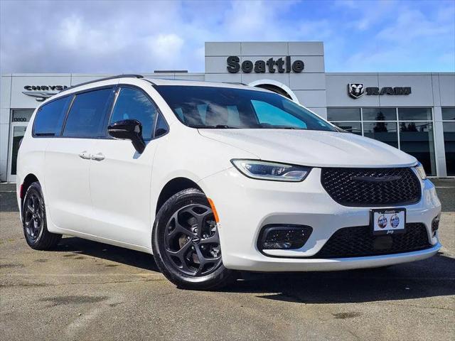 2023 Chrysler Pacifica Hybrid Limited for sale in Seattle, WA