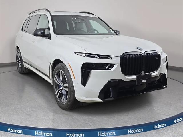 2025 BMW X7 M60i