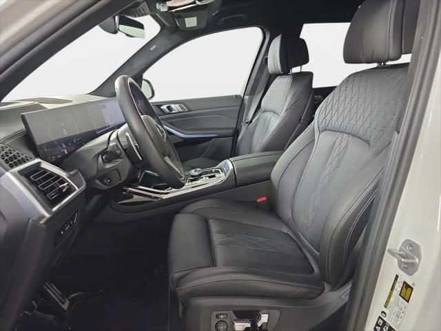 2025 BMW X7 M60i
