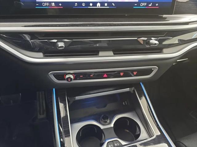 2025 BMW X7 M60i