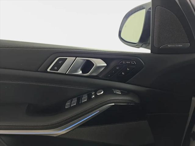 2025 BMW X7 M60i