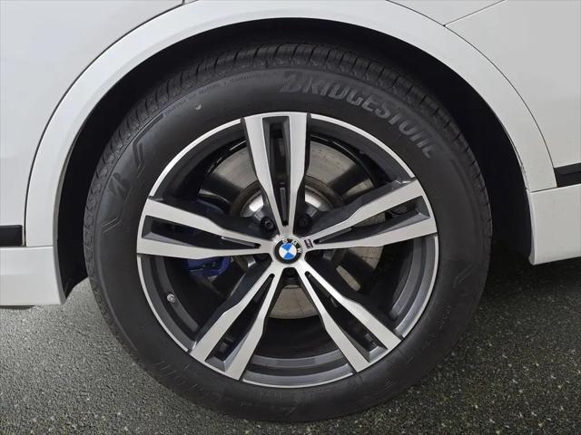 2025 BMW X7 M60i