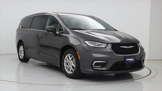 2023 Chrysler Pacifica Touring L for sale in Canoga Park, CA