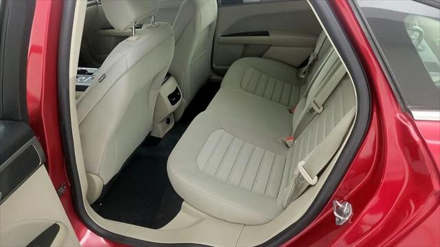 2020 Ford Fusion SE