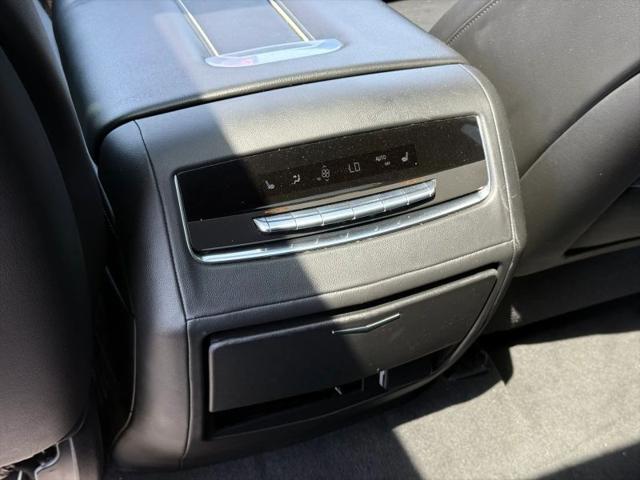 2021 Cadillac Escalade 2WD Premium Luxury