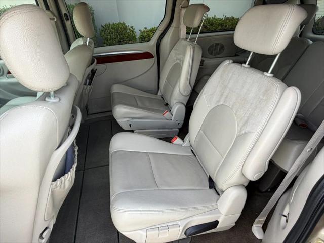 2007 Chrysler Town & Country Limited