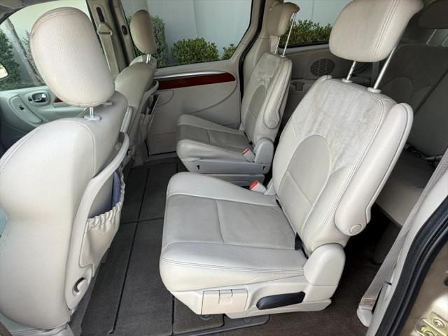 2007 Chrysler Town & Country Limited