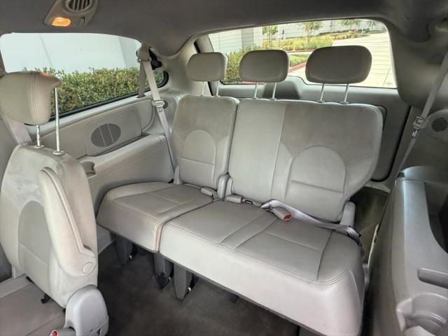 2007 Chrysler Town & Country Limited
