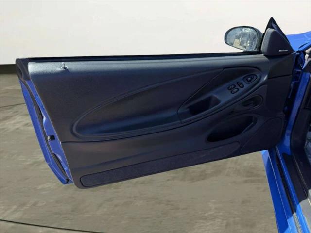 2003 Ford Mustang Mach 1