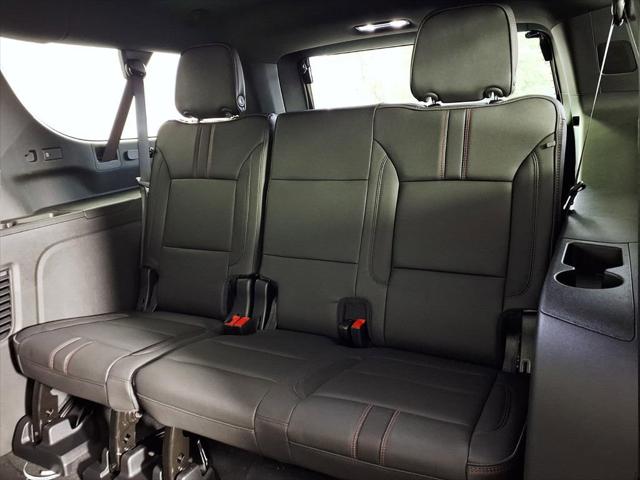 2026 Chevrolet Suburban RST, 4WD