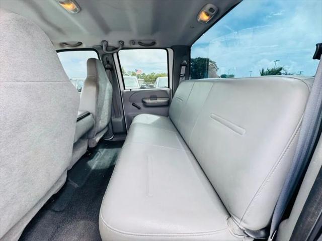 2004 Ford F-350 XL