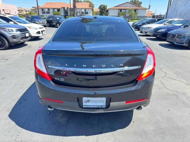 2015 Lincoln MKS Base