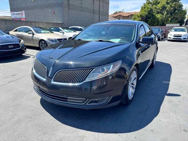 2015 Lincoln MKS Base