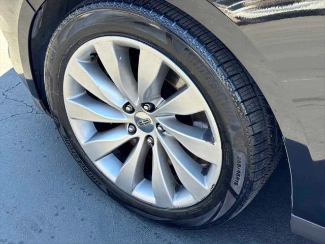 2015 Lincoln MKS Base