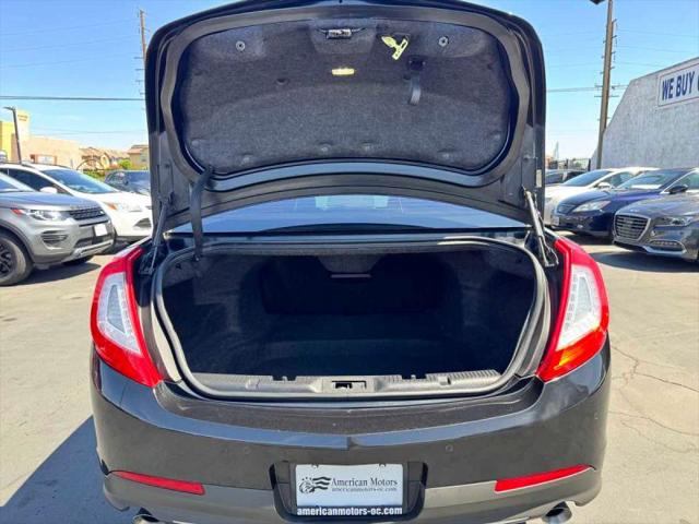 2015 Lincoln MKS Base