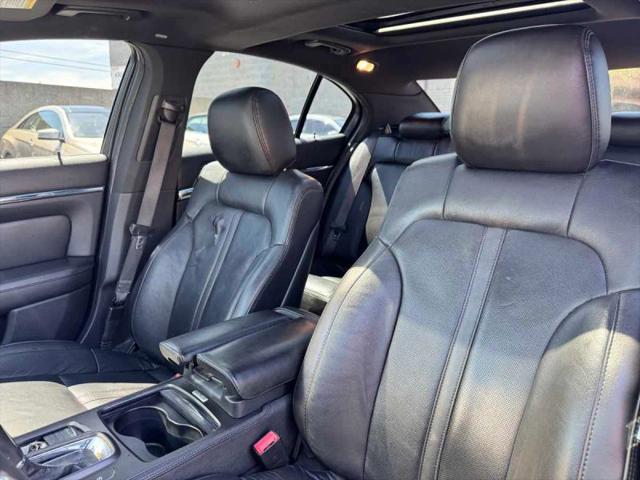 2015 Lincoln MKS Base