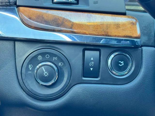 2015 Lincoln MKS Base