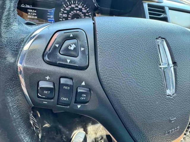 2015 Lincoln MKS Base