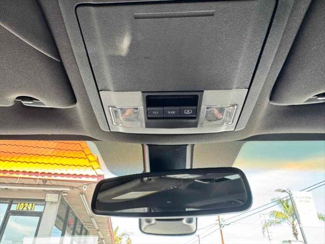 2015 Lincoln MKS Base