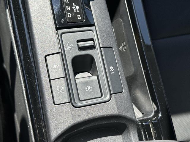 2023 Toyota Prius XLE